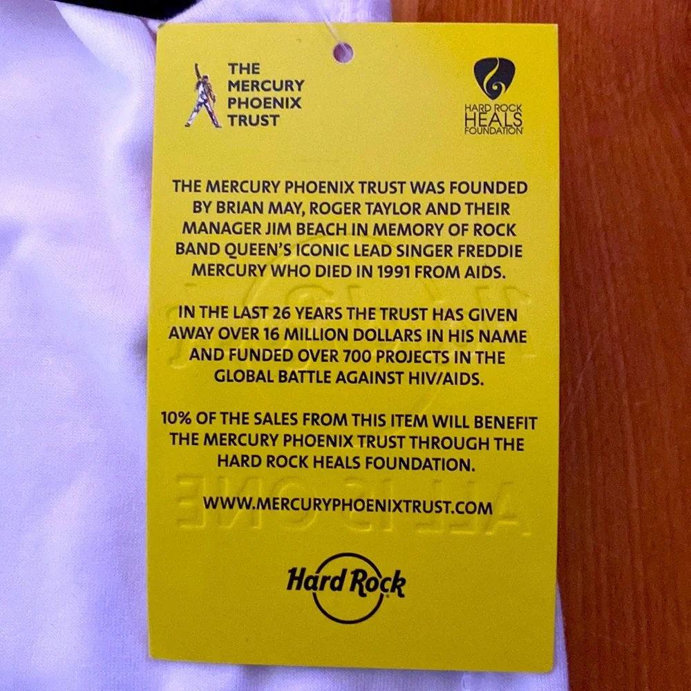 NWT Men’s Hard Rock Cafe Pride 2019 Tank Top - Picture 5 of 5